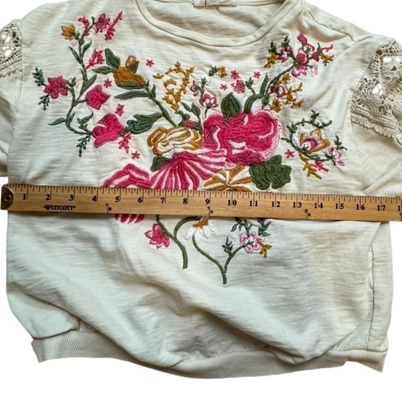 ANTHROPOLOGIE Crochet Sleeve Floral Embroidered Pullover Sweatshirt Size XXS GUC - Picture 5 of 7